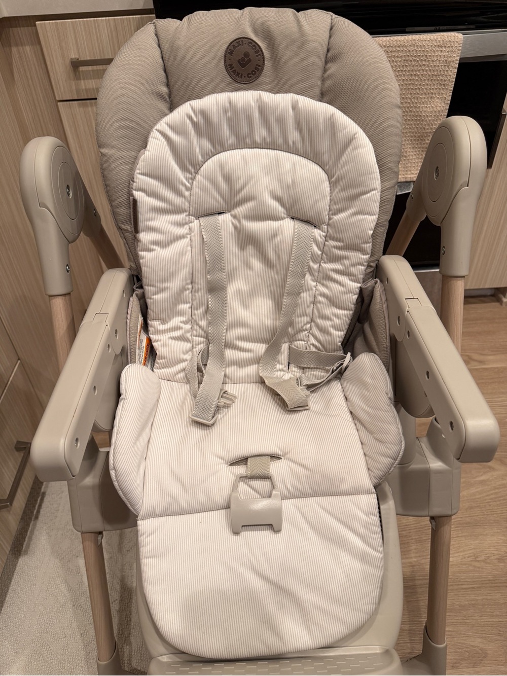 Maxi-Cosi Classic Oatmeal High Chair for Kids - Cream - Picture 8 of 11